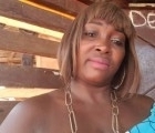 Dating Woman Cameroon to YAOUNDE 7EME : Agnes, 44 years
